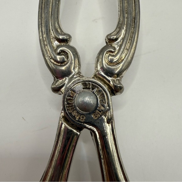 Sheffield EPNS Salad Serving Tongs Silver Plated England Ornate Pattern - Picture 3 of 7